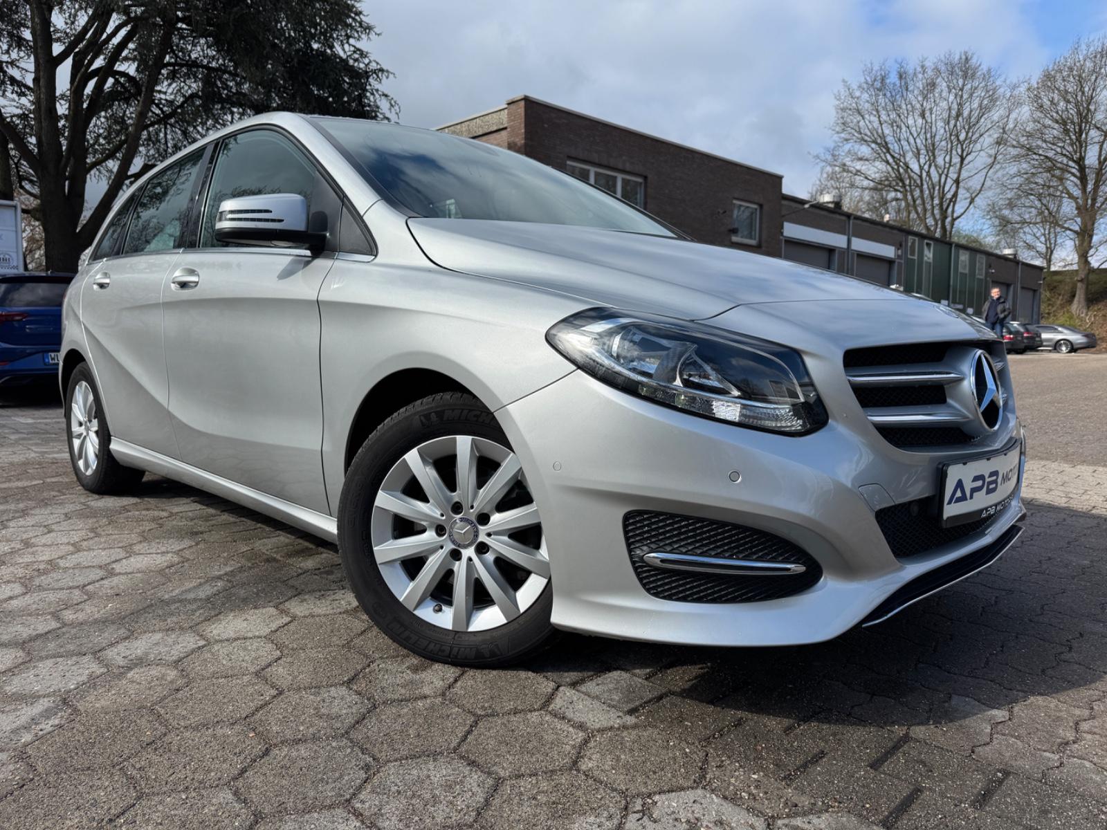 Mercedes-Benz B180 DCT NAVI SITZHZG. PDC TEMP. MB-SCHECKHEFT