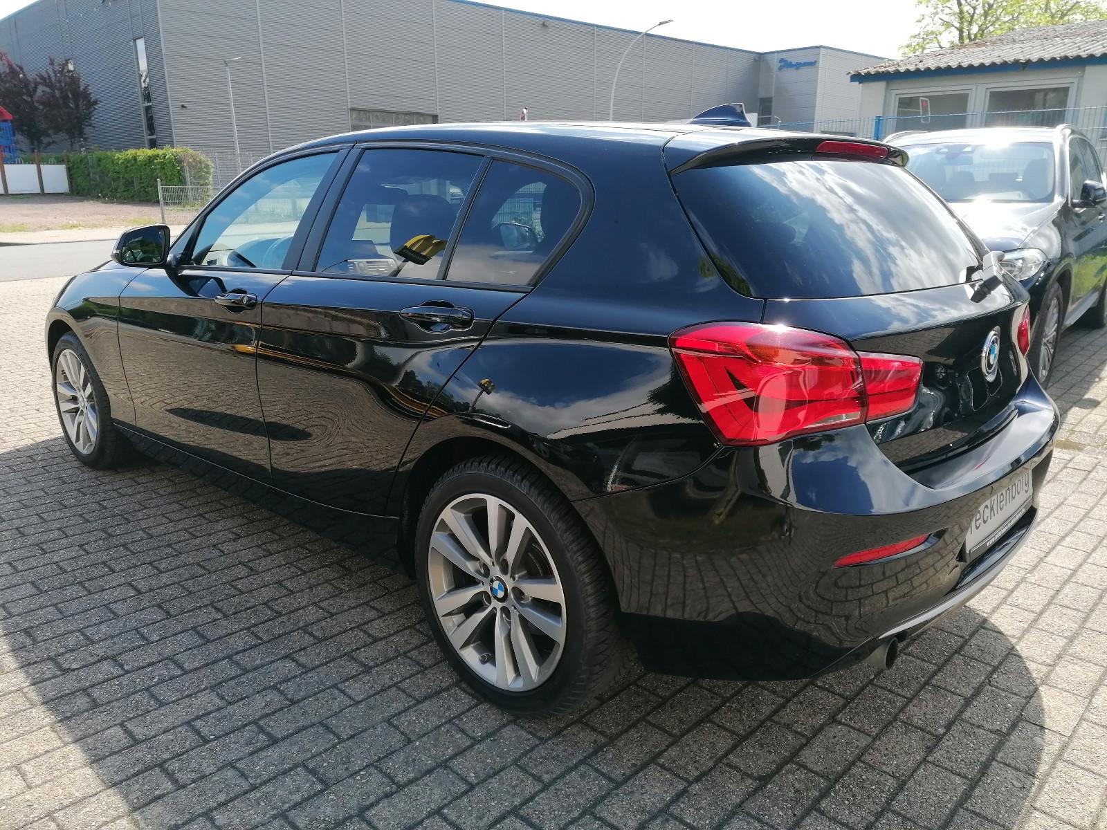 BMW 118i Urban Line ** Navi ** Led ** AHK **
