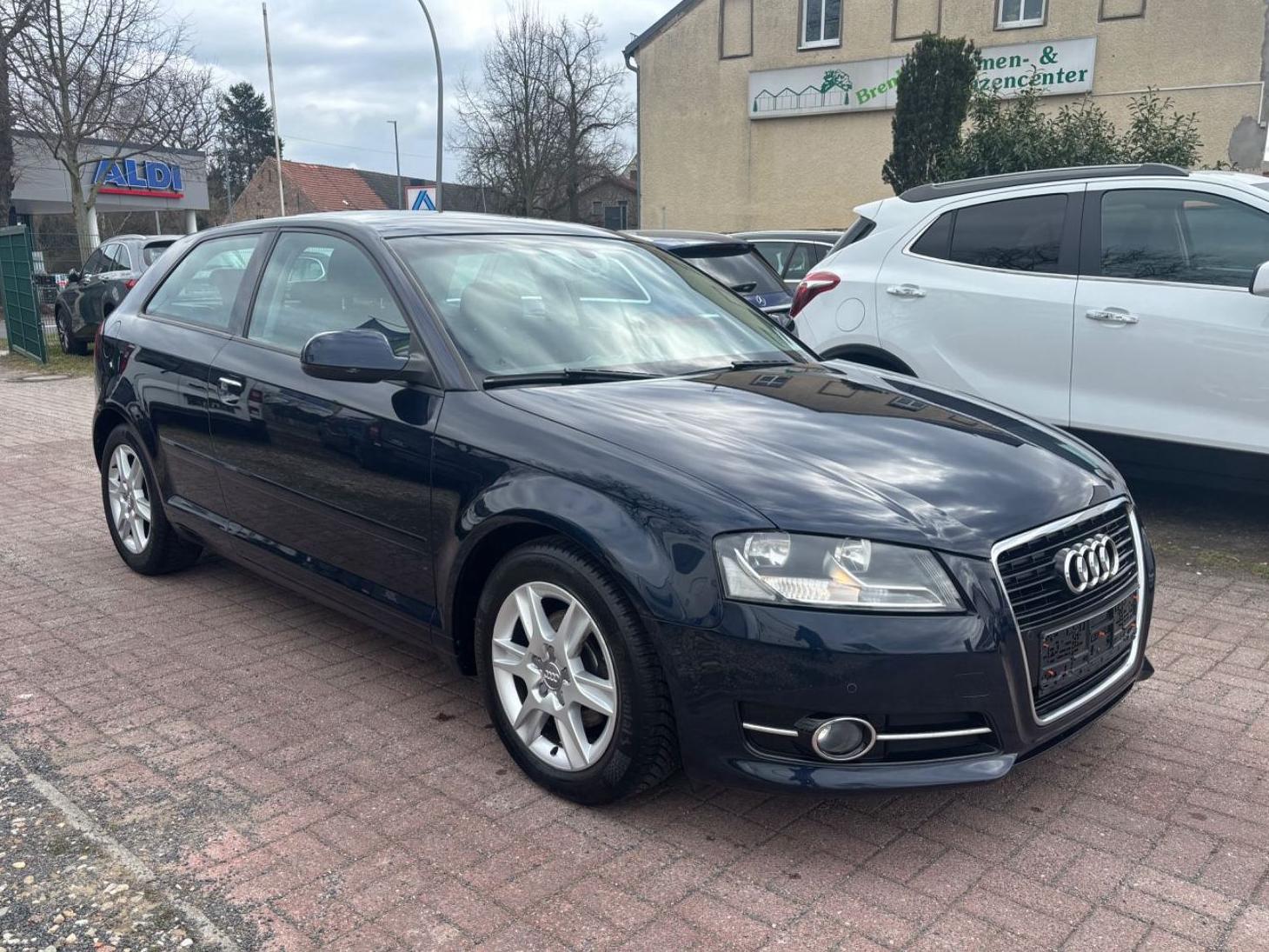 Audi A3 1.2 TFSI Attraction+NAVI+TEMPOMAT+SITZH.+++