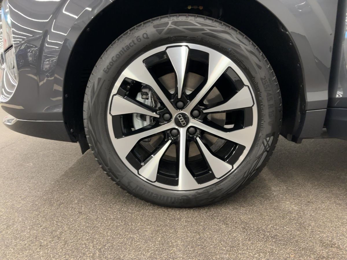 Audi Q3 e-hybrid S tronic foto 15