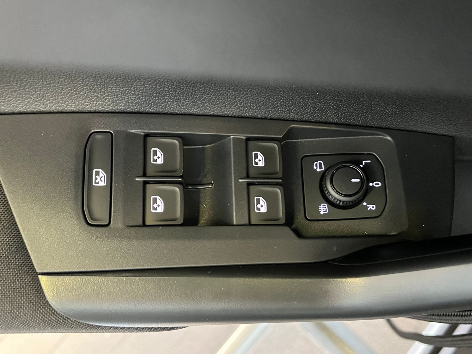 Fahrzeugabbildung Volkswagen Taigo Life 1.5 TSI DSG *IQ-Light, App Connect, L