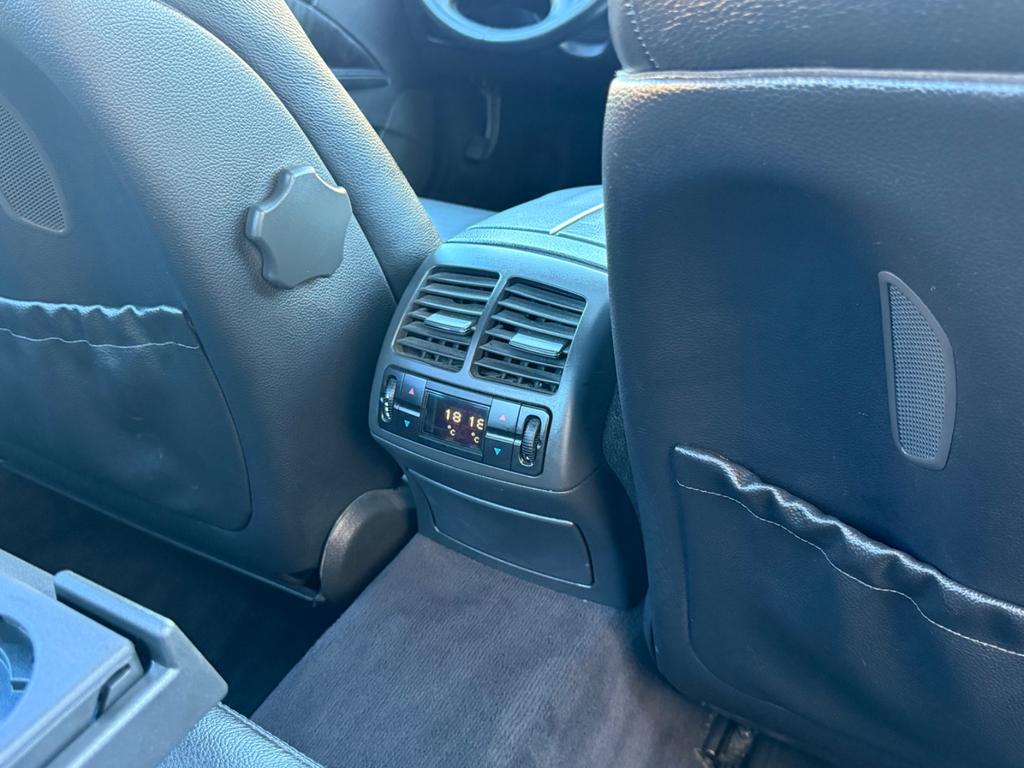 Mercedes-Benz E 320