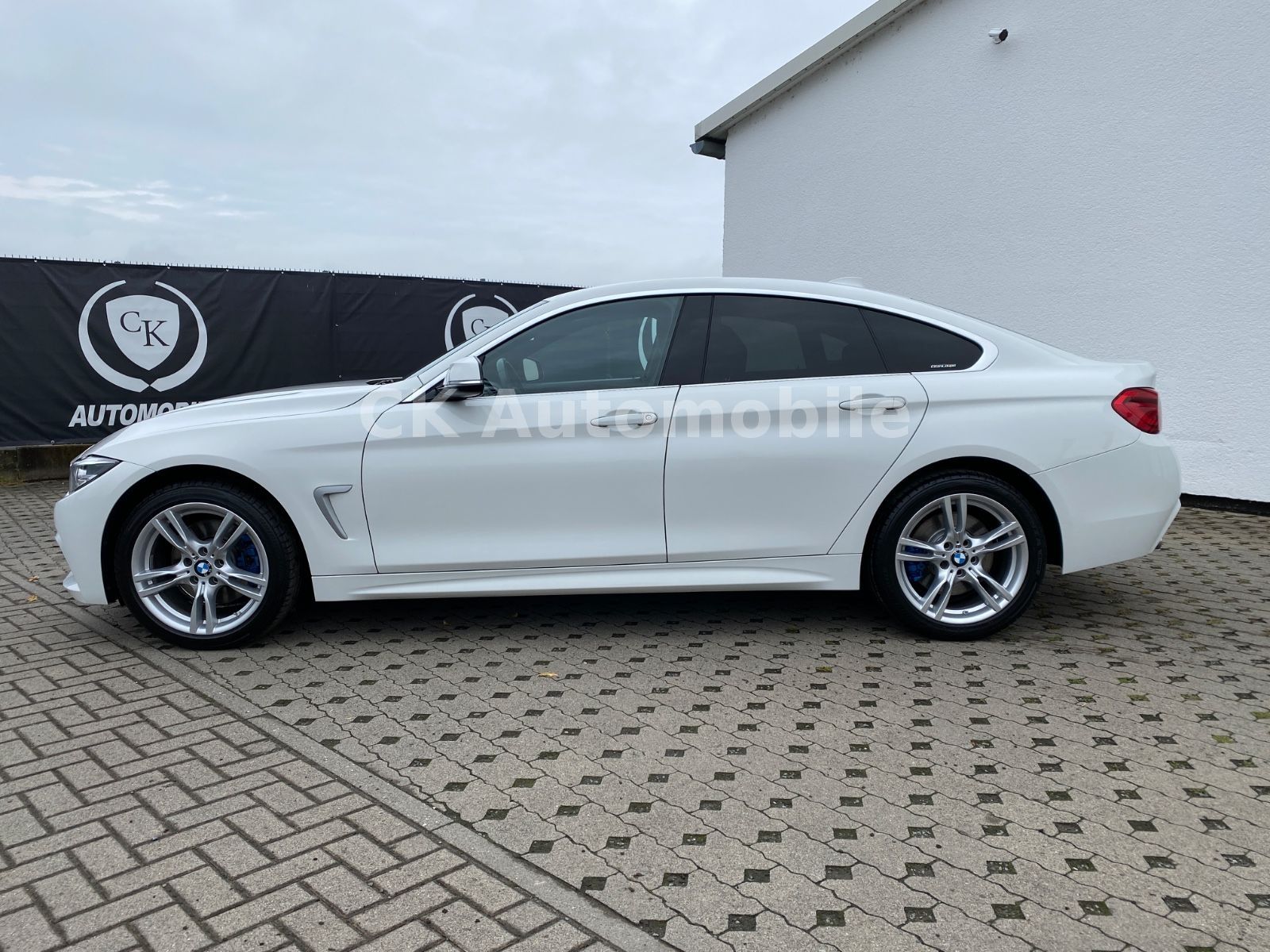 Fahrzeugabbildung BMW 430d xDrive Gran Coupe M-Sport/Navi/Head-Up/LED