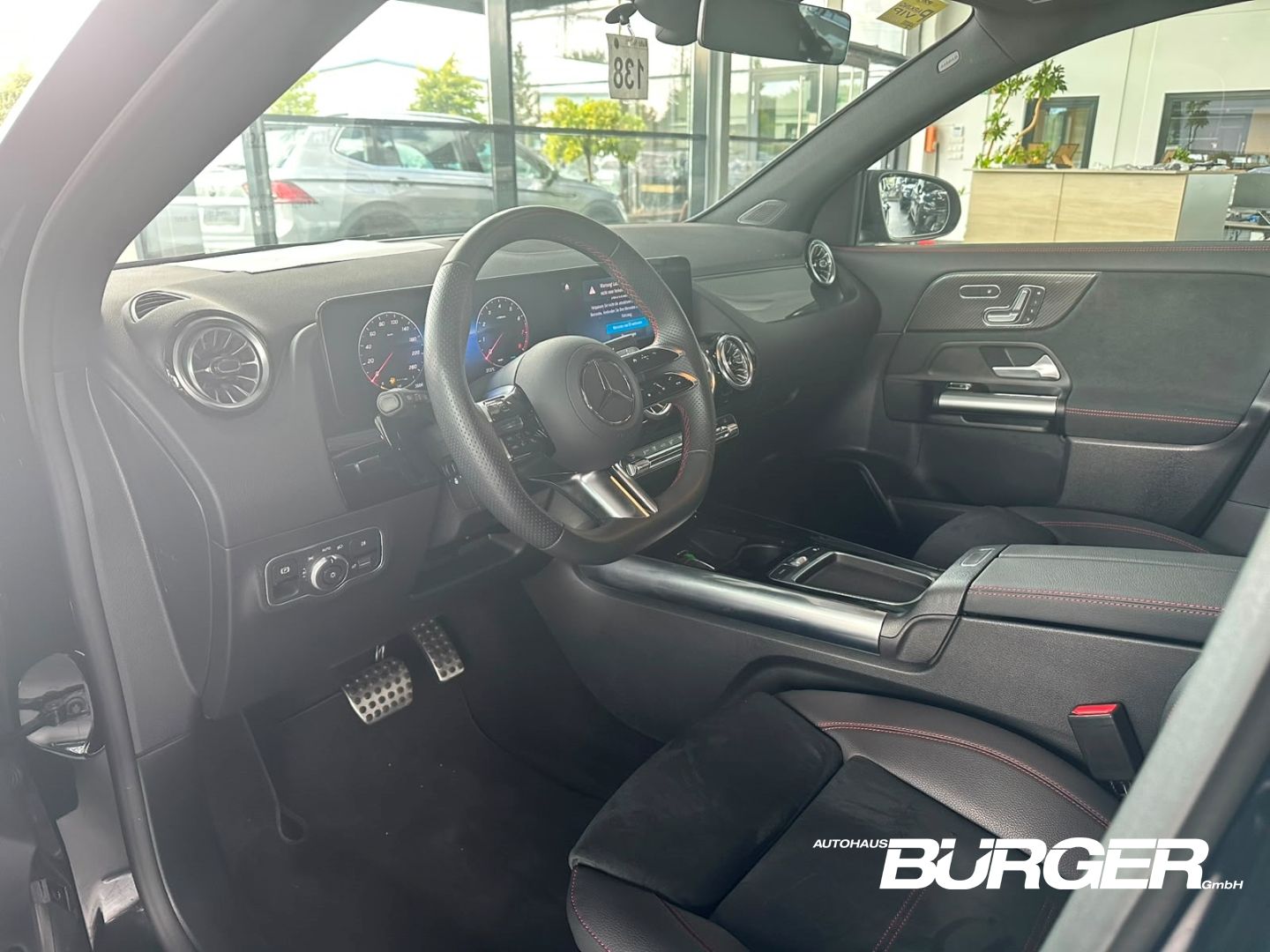Mercedes-Benz GLA 220 4M AMG Navi Pano Multibeam AHK ACC 360°C foto 17