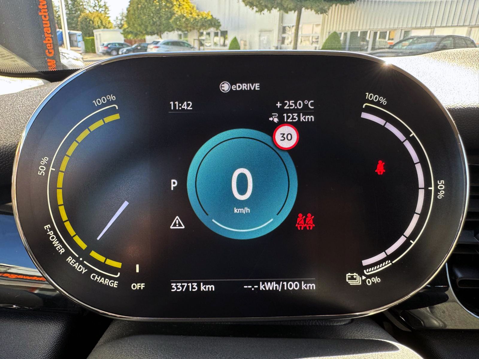 Fahrzeugabbildung MINI COOPER SE Classic-Trim KAM PDC SHZ TEMP NAV ALU