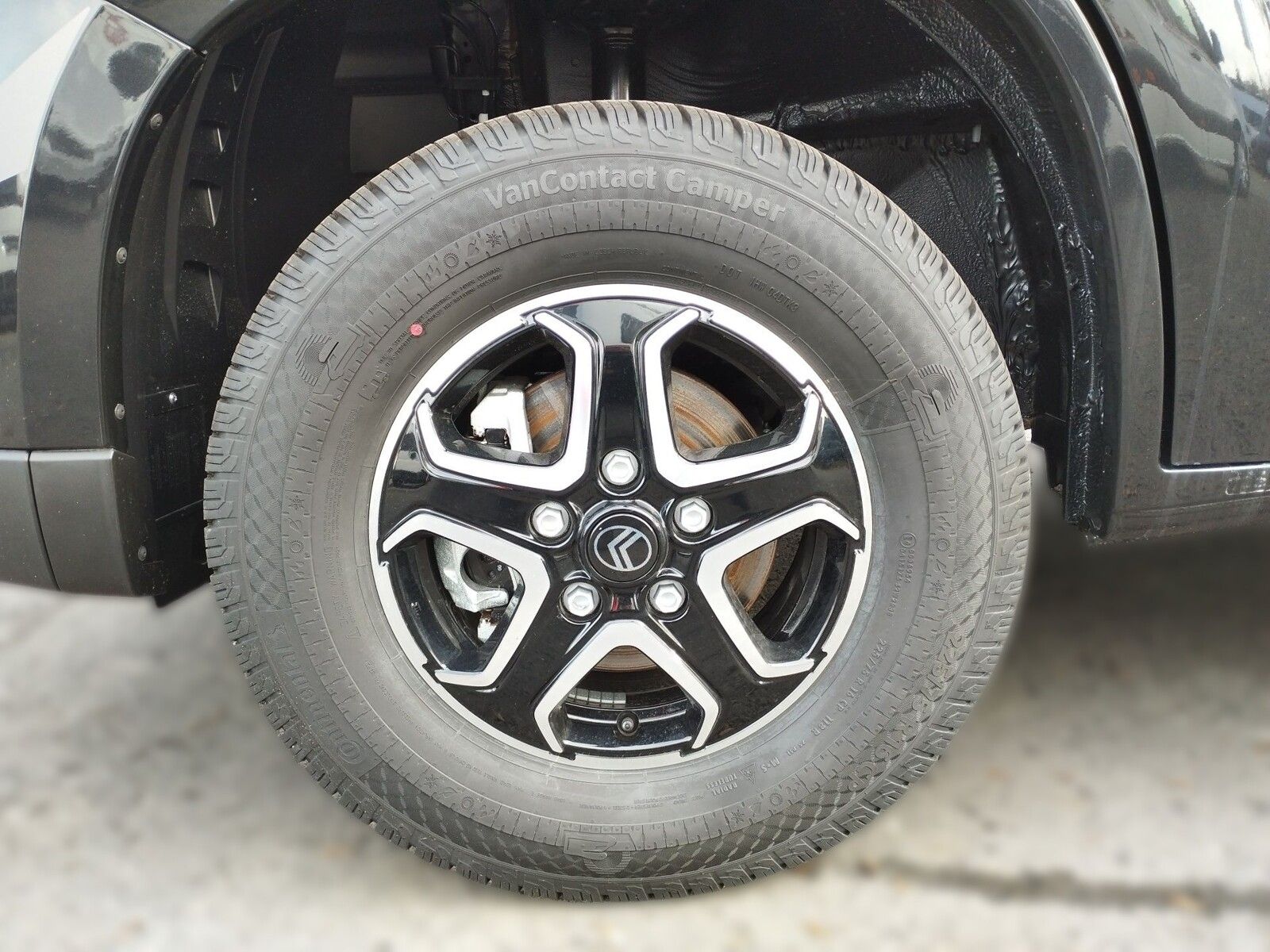 Fahrzeugabbildung Sunlight Adventure T 67S Automatik, Dörr Edition, TV