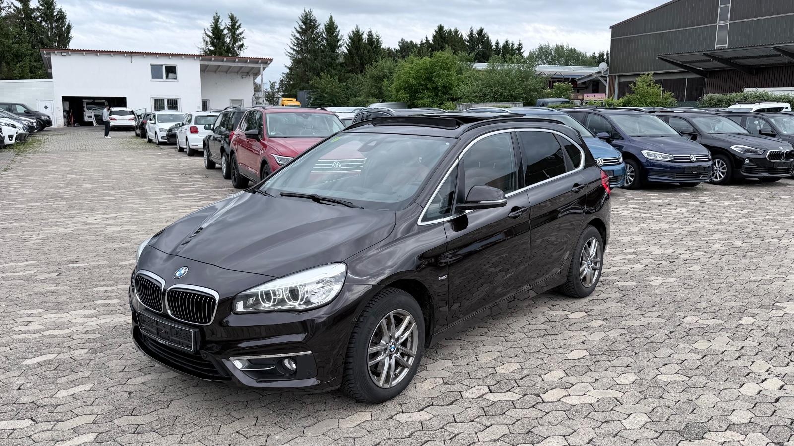 BMW 220D Active Tourer Luxury * Panorama * Head-Up