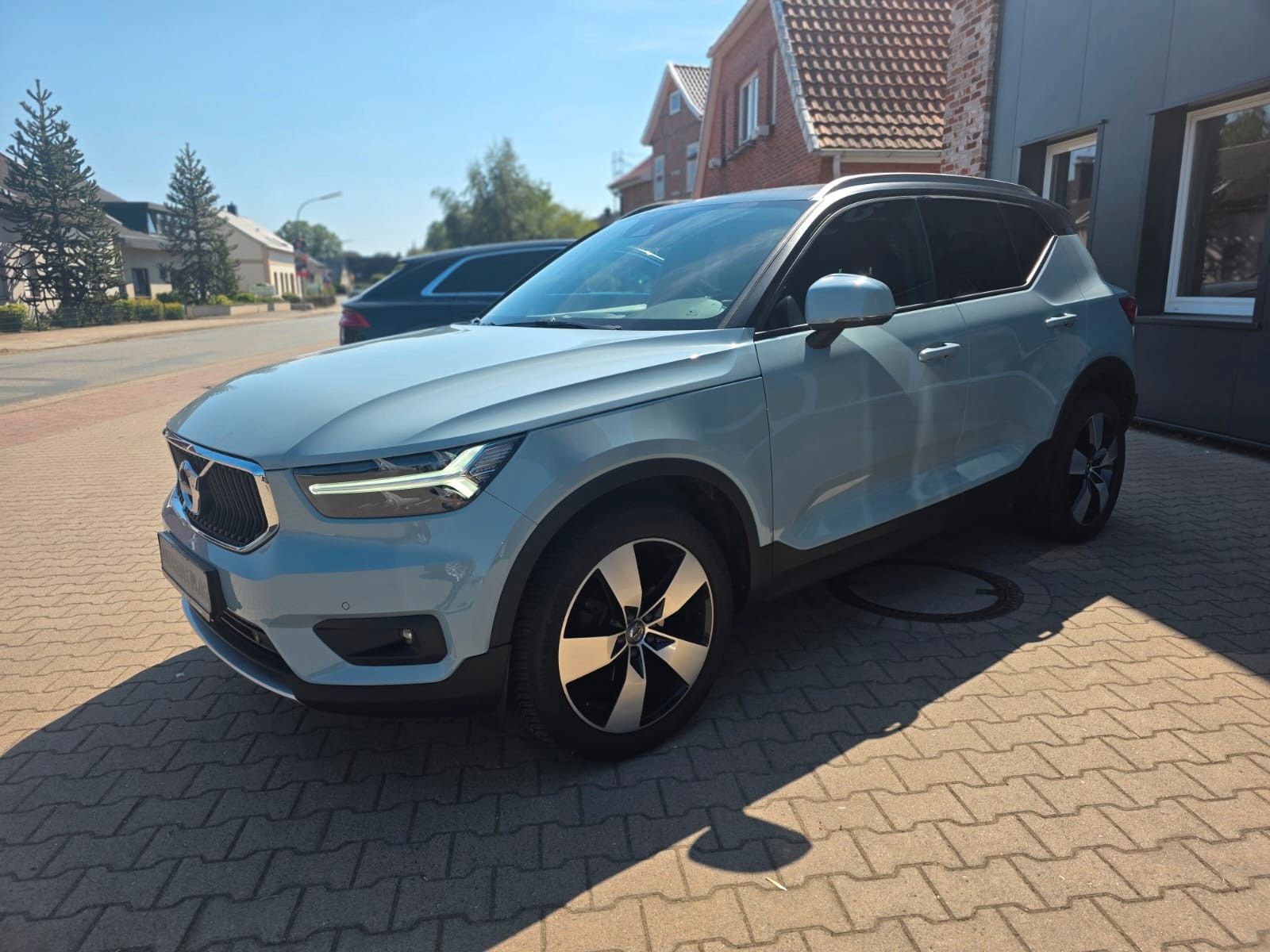 Volvo XC 40 2,0 TDI Momentum 2WD imagem 2