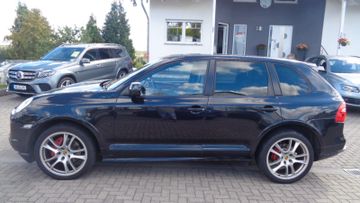 Porsche Cayenne - 4