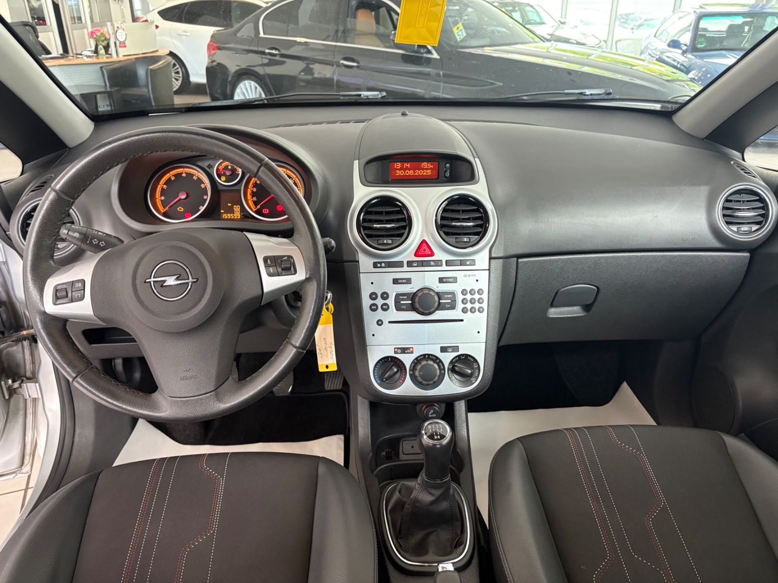 Fahrzeugabbildung Opel Corsa D 150 Jahre Opel