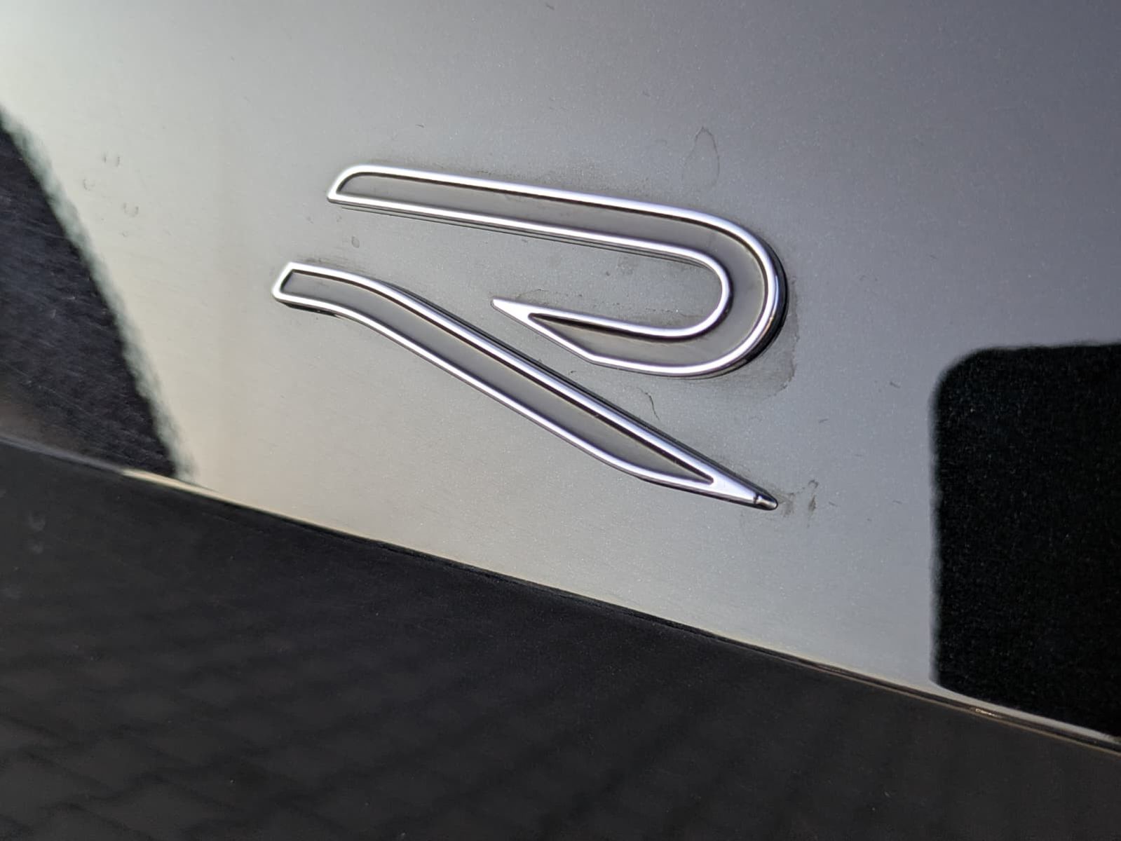 Fahrzeugabbildung Volkswagen Tayron 2.0 TDI 4M R-Line 7S*IQ-L.*PANO*HUD*AHK