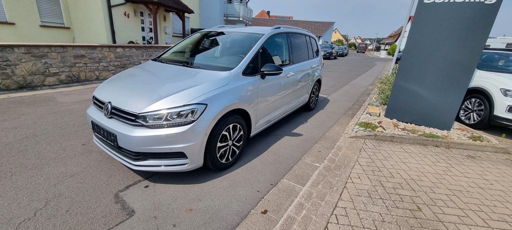 Image of Volkswagen Touran