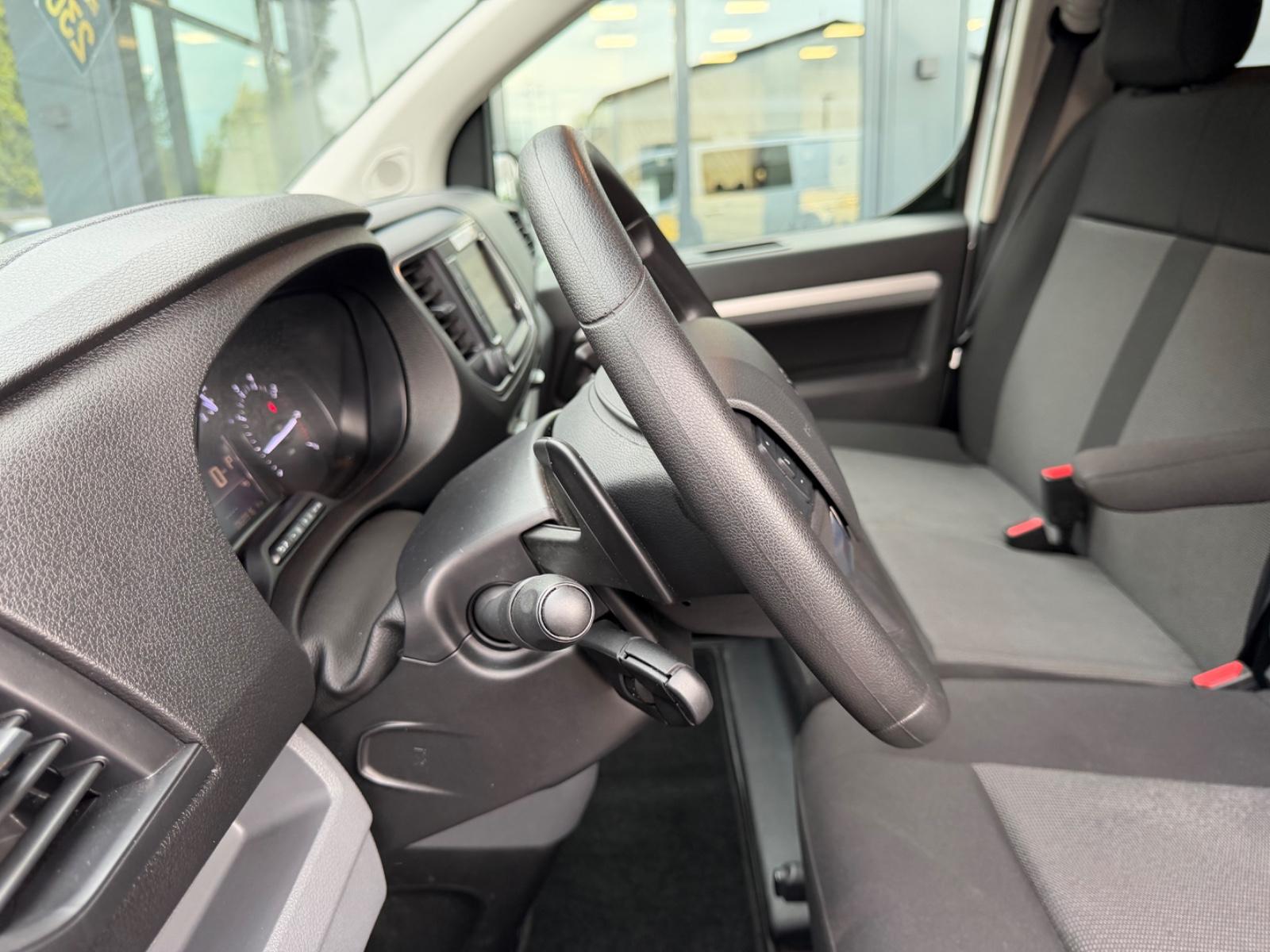 Peugeot EXPERT KASTEN PREMIUM TWINCAB EDTION L3*6.SITZER