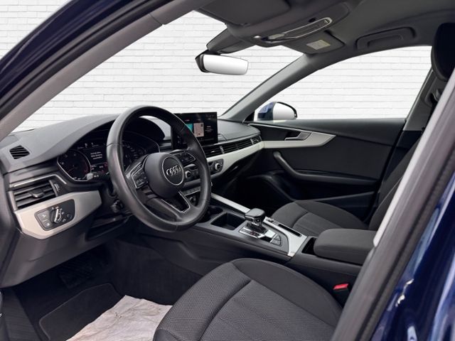 Fahrzeugabbildung Audi A4 Avant 30 TDI 136 PS S tronic MMI SHZG PDC AC