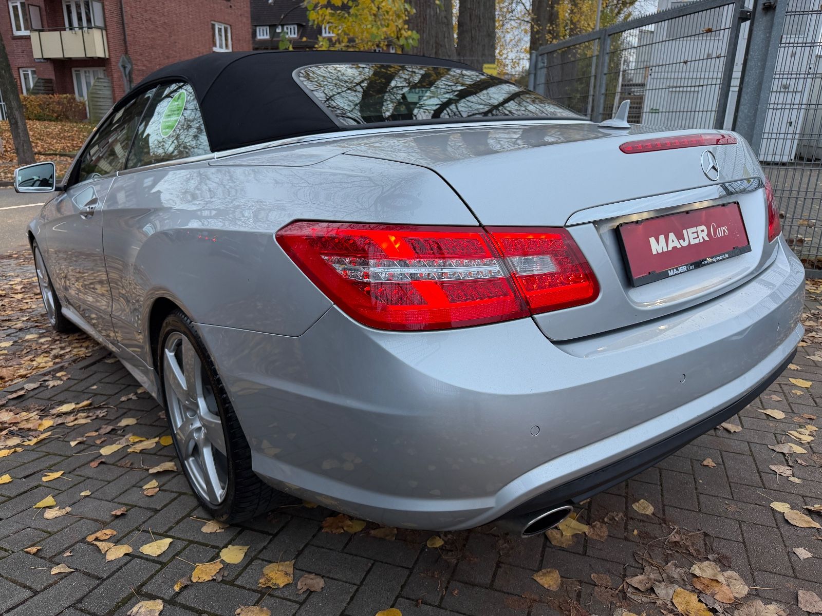 Fahrzeugabbildung Mercedes-Benz E 220 CDI Cabrio AIRSCARF*BIXENON*HARMANKARDON