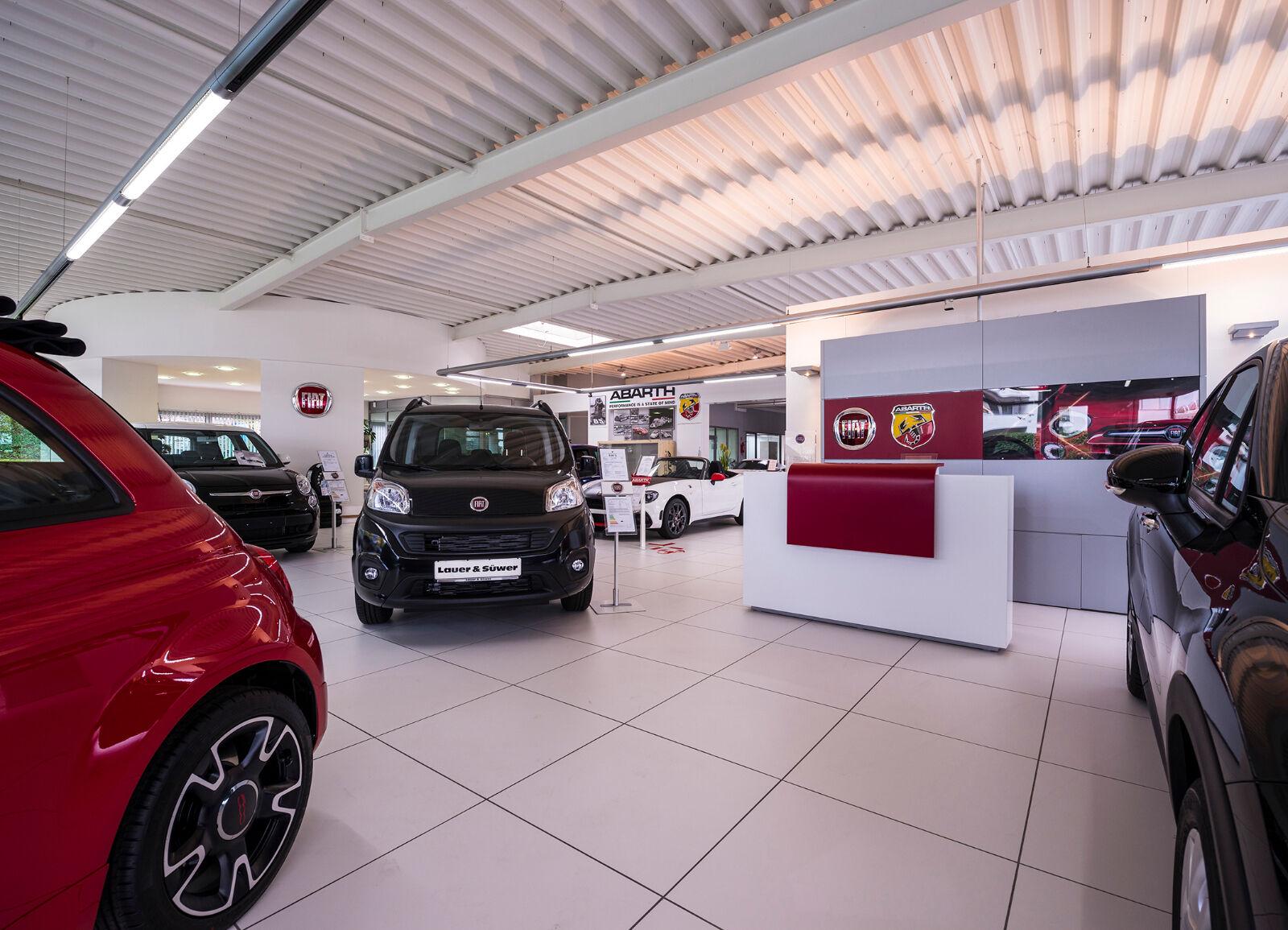 showroom-image-top