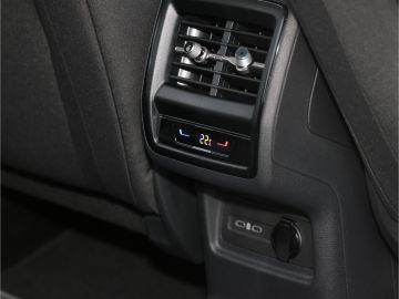 Skoda Kodiaq Selection 2.0 TDI 4x4 DSG LED AHK Kamera