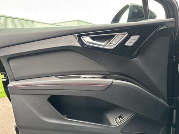 صورة مصغرة 19 لـ 2025 AUDI Q4 E-TRON