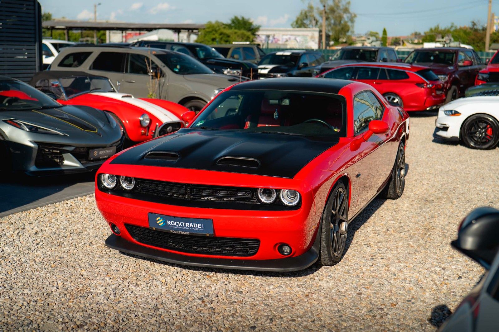 Fahrzeugabbildung Dodge Challenger 6.4 V8 SRT 392 R/T SCATPACK RED DEVIL