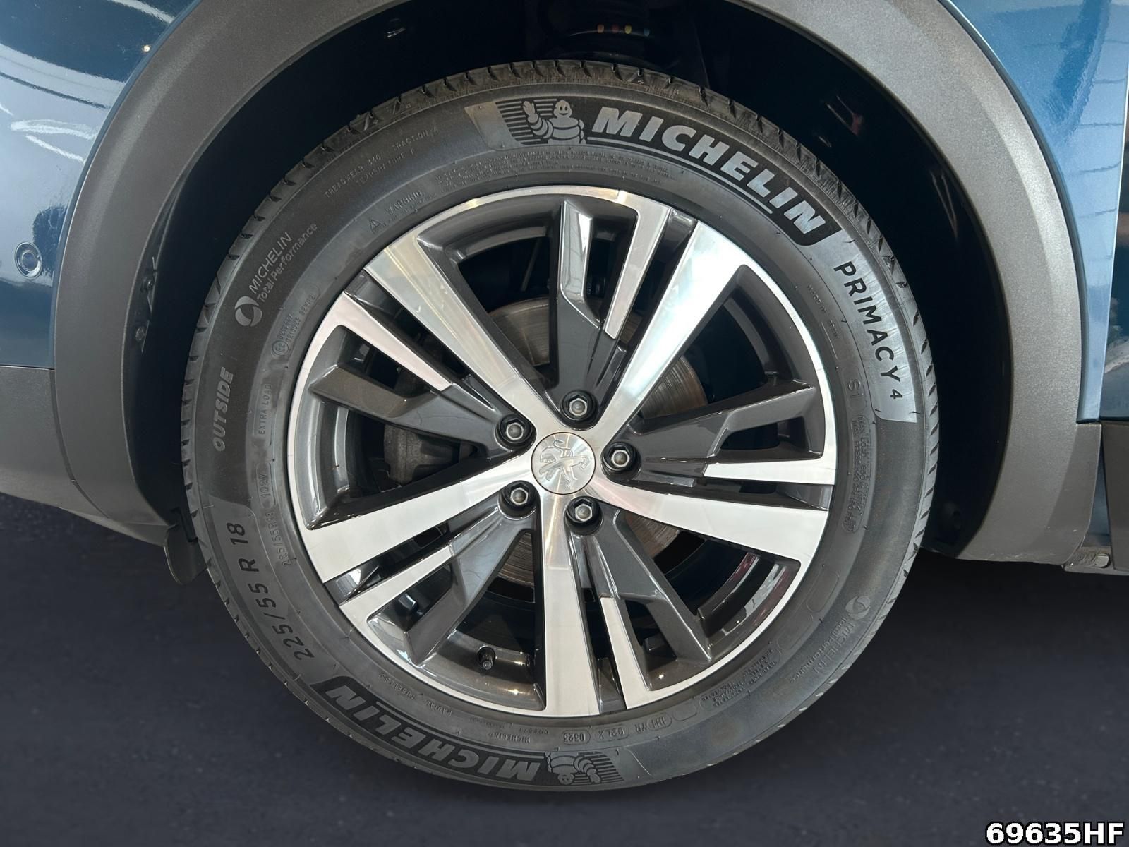 Fahrzeugabbildung Peugeot 3008 1.2 PureTech 130 Allure Pack (EURO 6d)