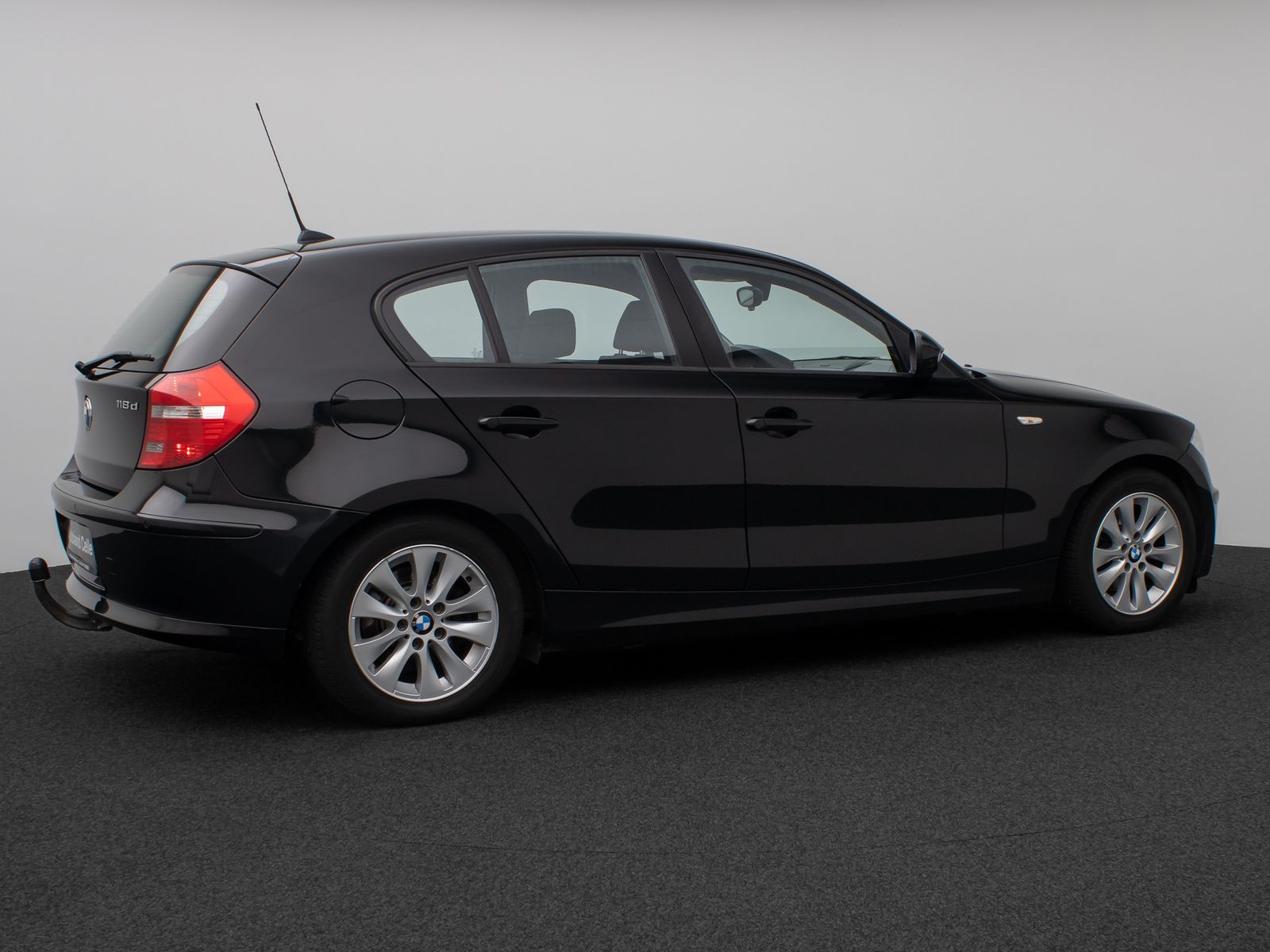 Fahrzeugabbildung BMW 118d  Advantage Sitzheizung AHK PDC Nebelscheinw