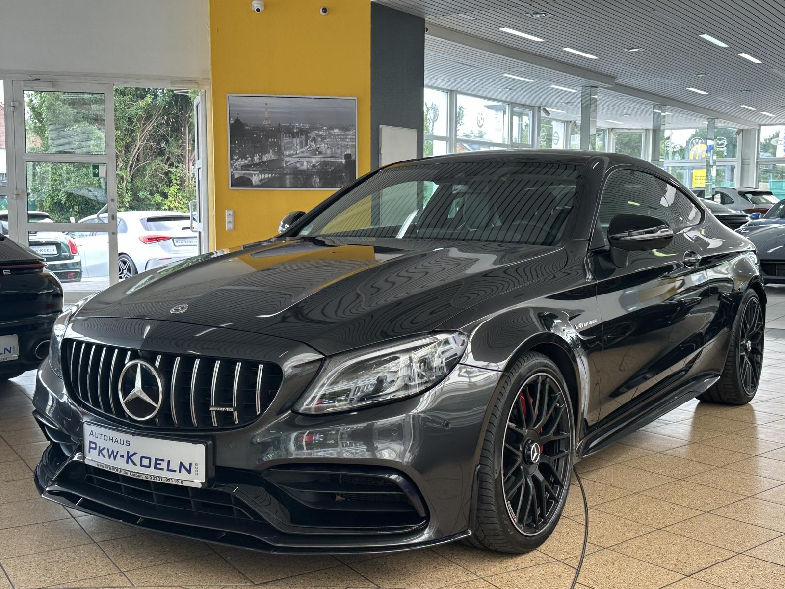 Mercedes-Benz C 63 AMG s PERFORMANCE*PANO*HUD*NiGHT*KEY/GO*360