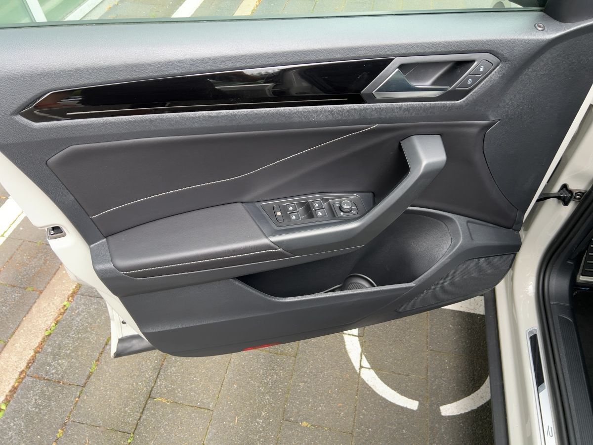 Volkswagen T-Roc - Bild 17