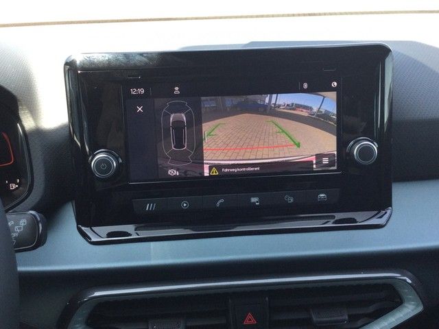 Fahrzeugabbildung SEAT Arona Xperience AHK 18"LM