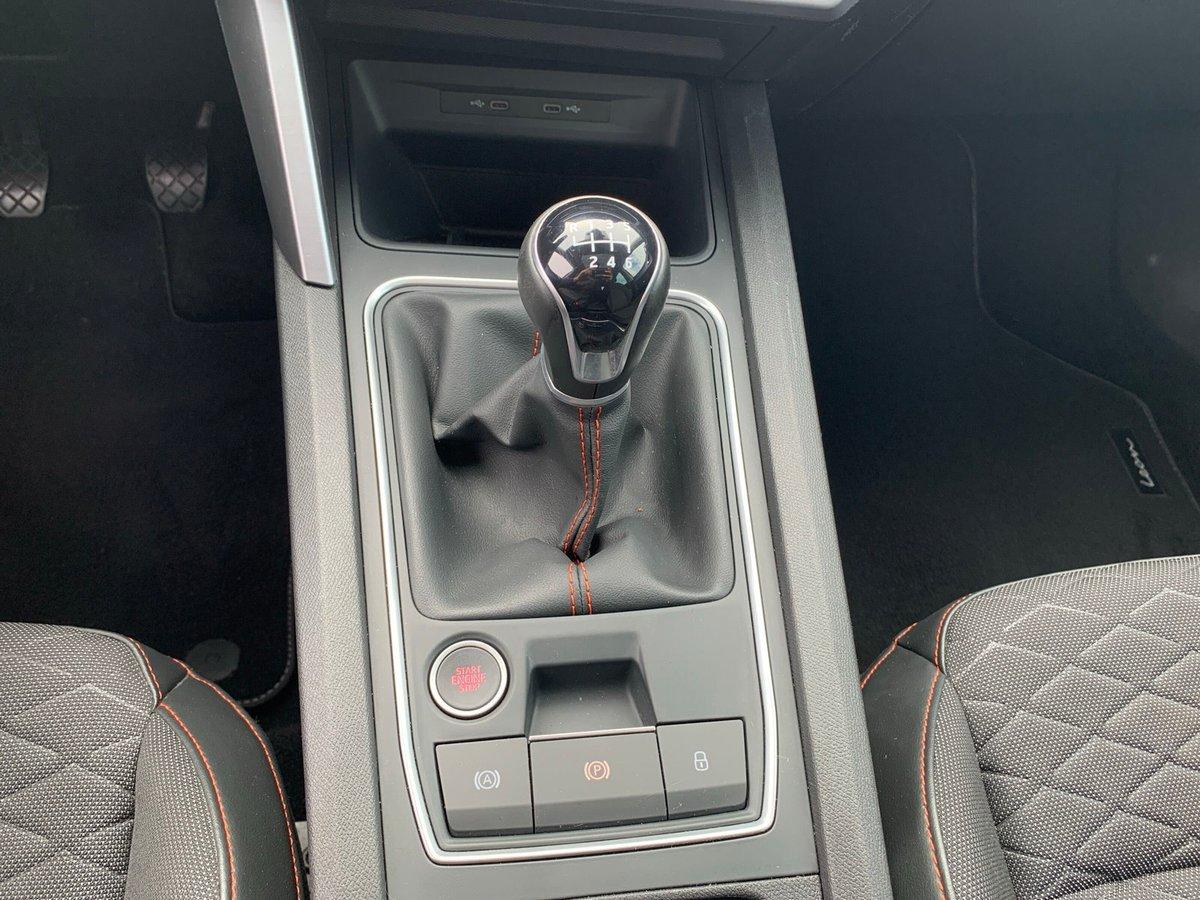 Seat Leon FR 1.5 TSI PANO+SHZ+PDC+FULL-LINK+LED+ACC