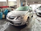 Opel Corsa 1,3 Diesel, 90.000 km - Opel Corsa aus 2010: 1.3