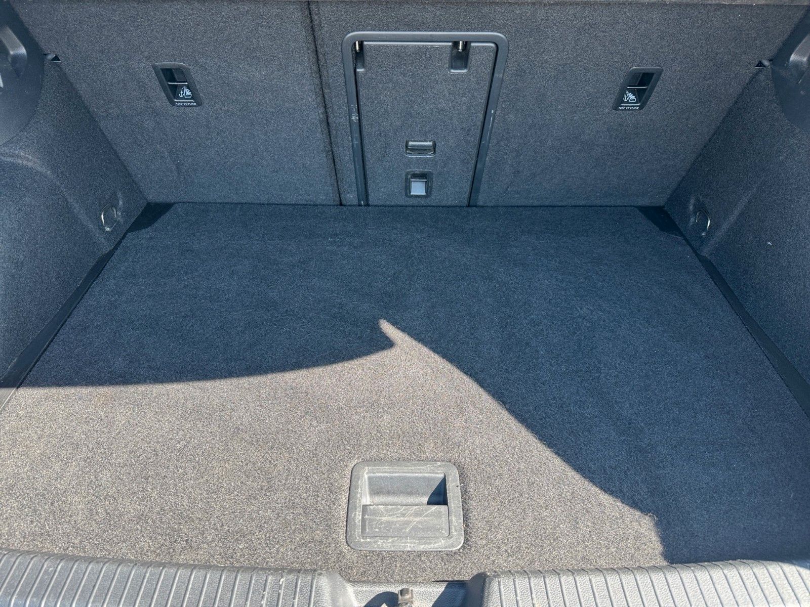 Fahrzeugabbildung Volkswagen Golf VIII Lim. Life 1.0 eTSI