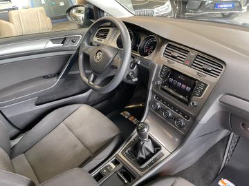 Volkswagen Golf VII Variant Trendline BlueTDI