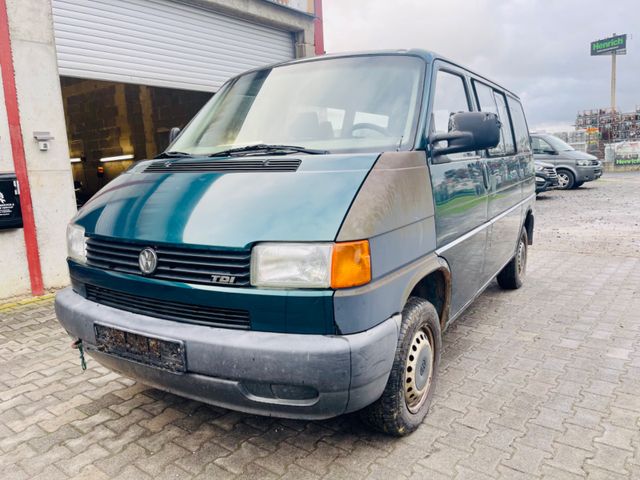 Volkswagen T4 Caravelle 2,5-l-Diesel TDI 75kW lang