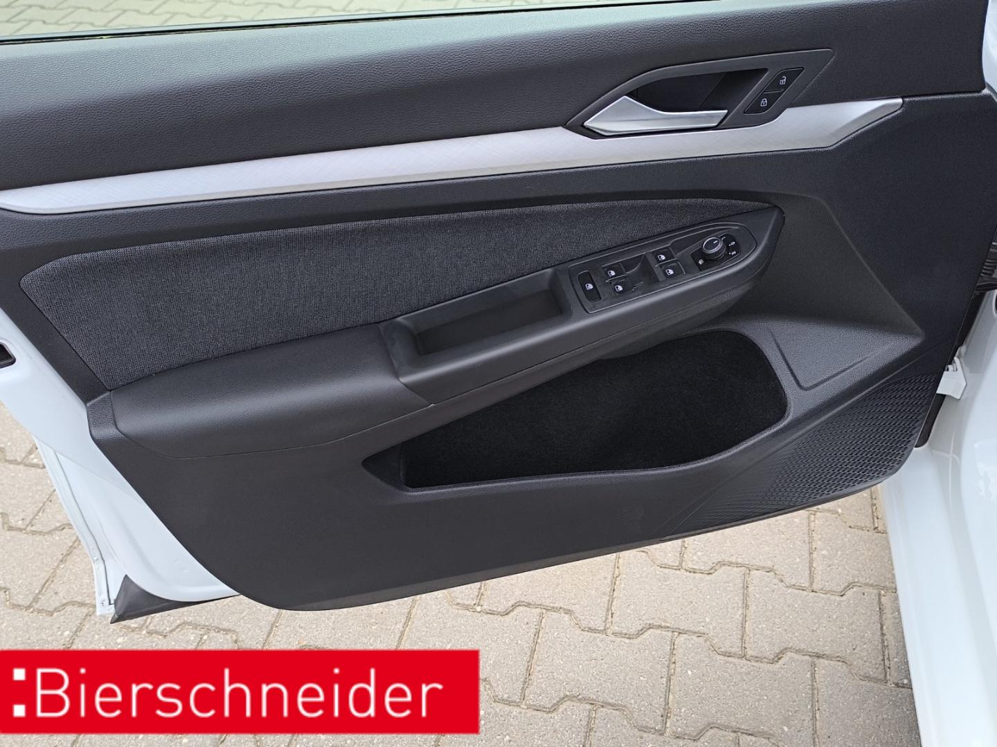 Volkswagen Golf 8 Lim. 1.5 TSI Life LED NAVI PDC, миниатюра 12
