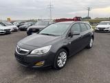 Opel Astra J Sports Tourer 150 Jahre 1.Hand SHG PDC - Opel Astra 150 jahre mit Benzin-Antrieb