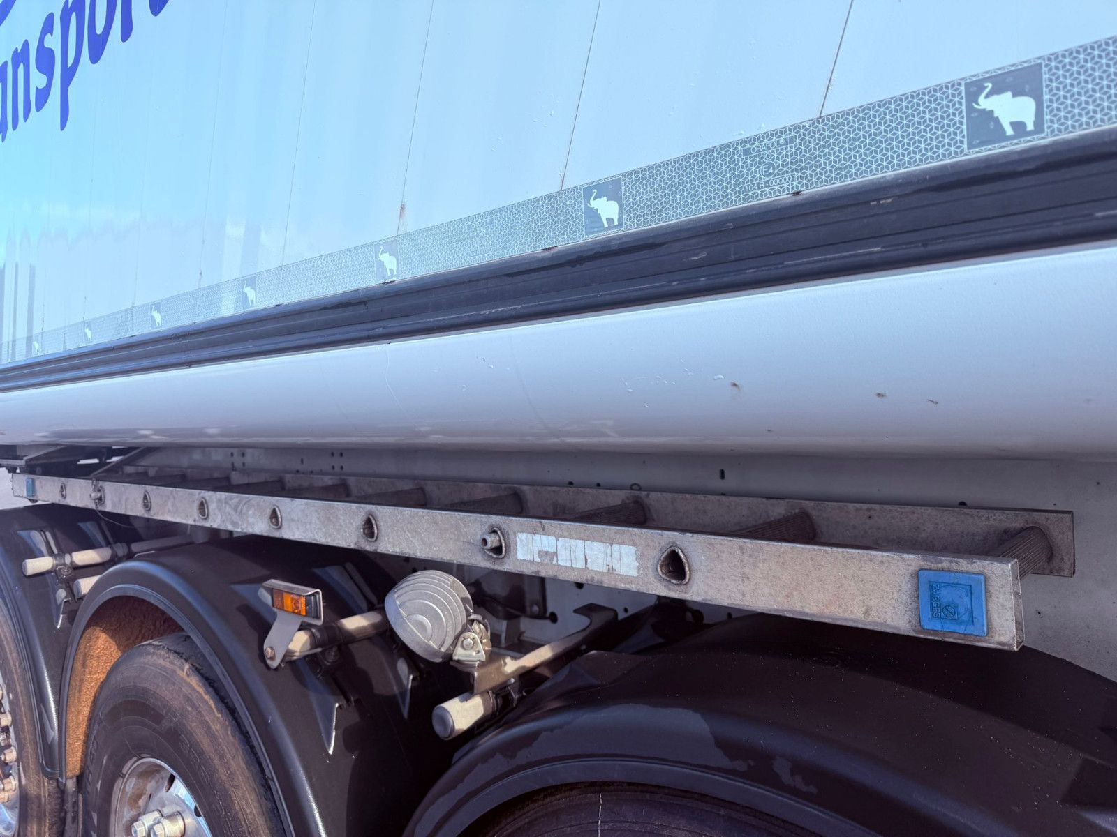 Fahrzeugabbildung Schmitz Cargobull SKI 24 SL 8.2 Alumulde 40m ³ Cramaro Verdeck