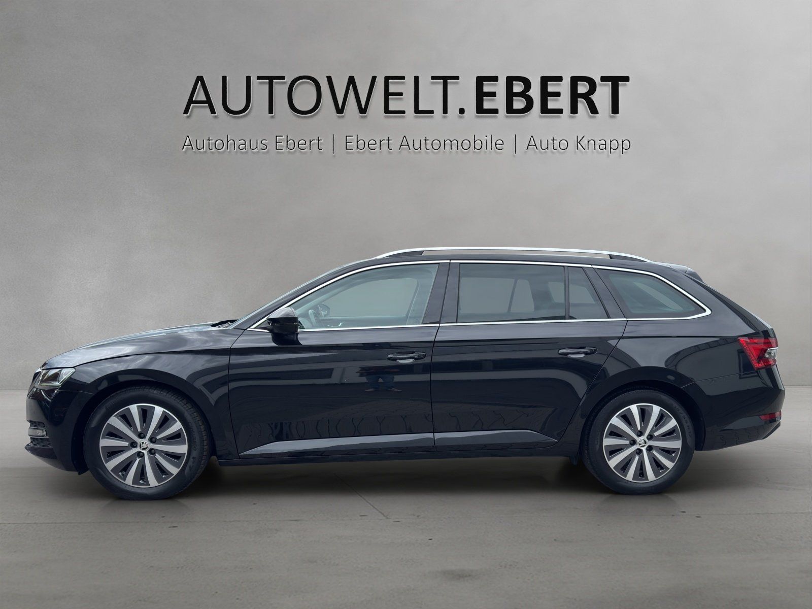 Fahrzeugabbildung SKODA Superb Combi 2.0 TDI DSG/ACC/CAM/ST-HZG/MATRIX/