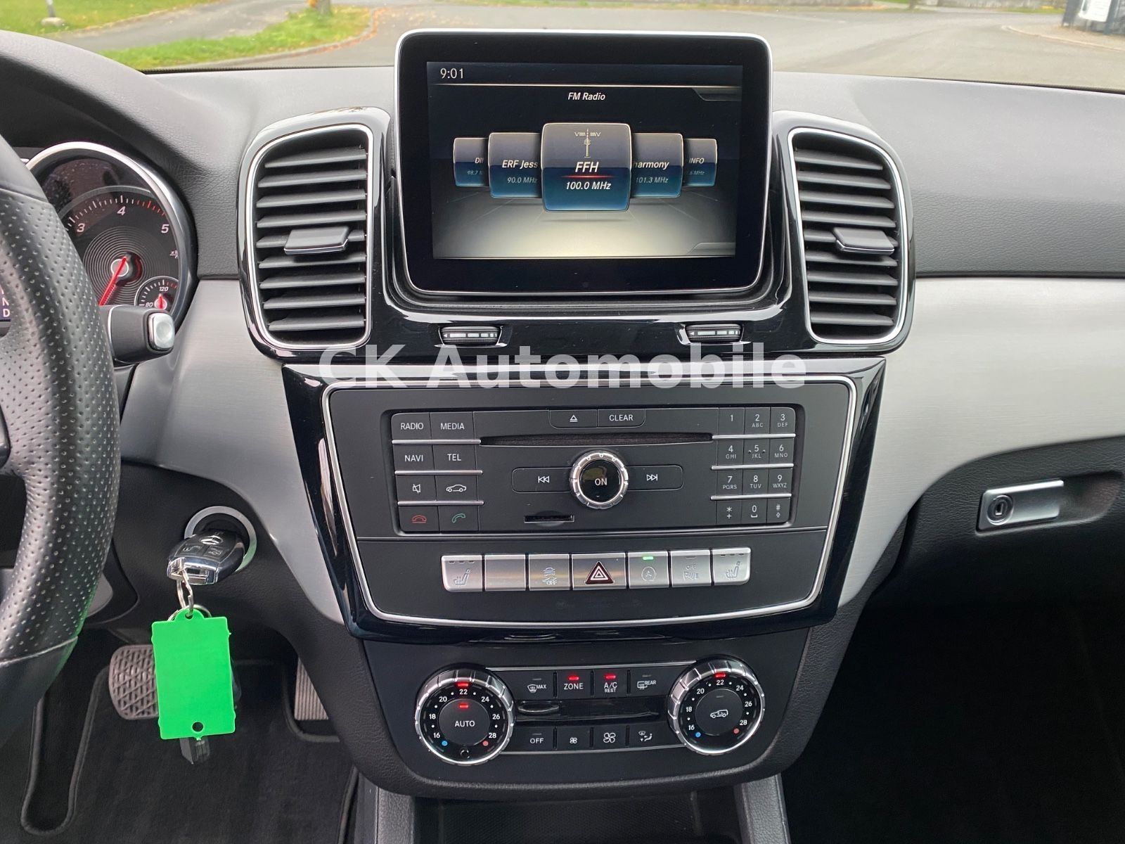 Fahrzeugabbildung Mercedes-Benz GLE 350d 4Matic/Navi/Rückfahrkamera/Tempomat