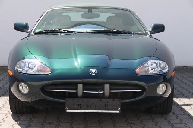 Jaguar XK8 Cabrio 2 Jahre Garantie