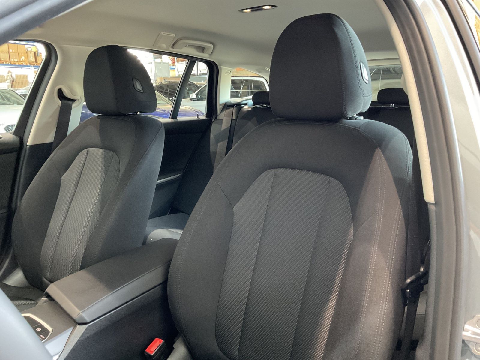 Fahrzeugabbildung BMW 320i |Komfortzugang |Driving Assistant |HiFi