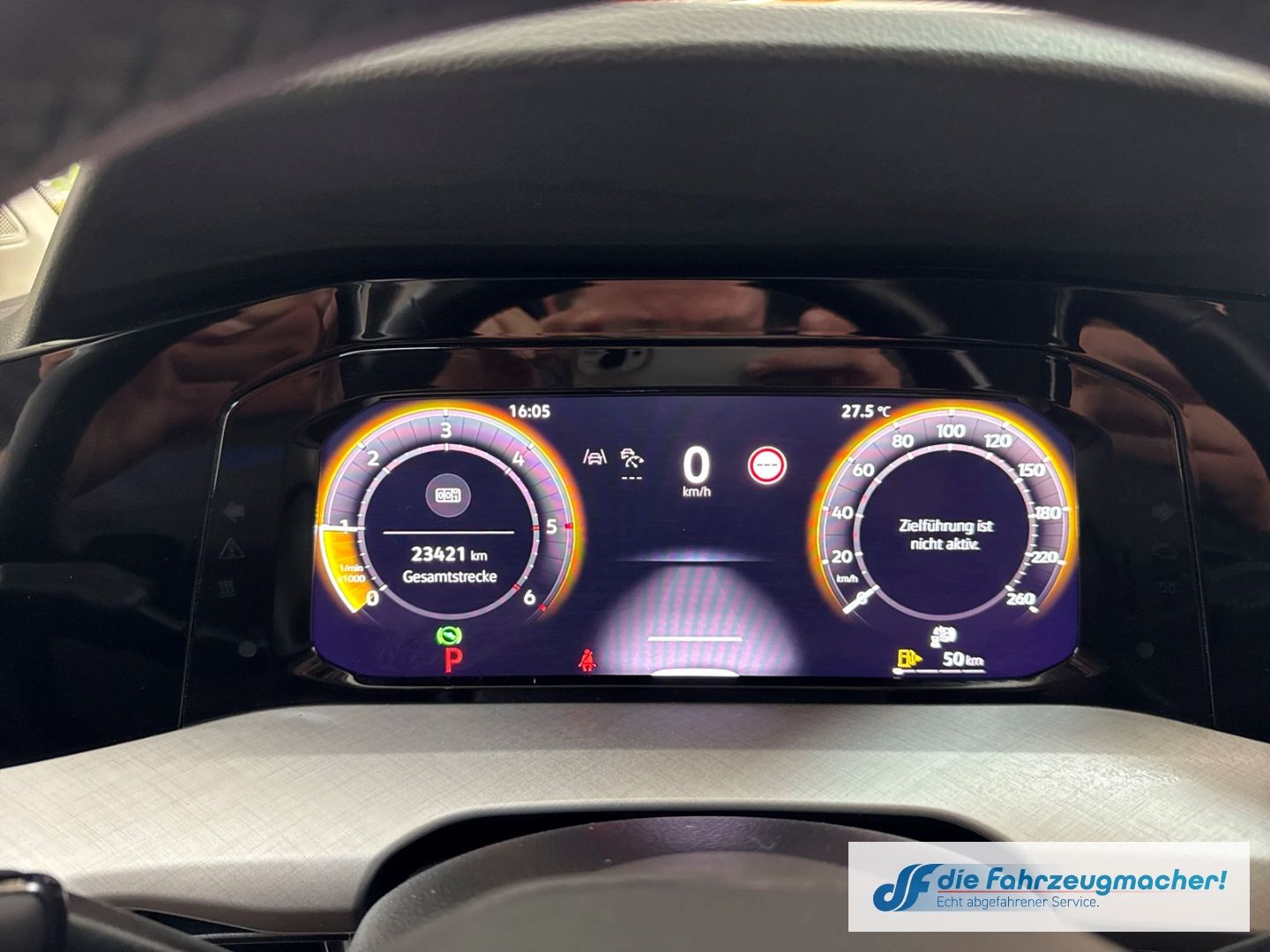 Fahrzeugabbildung Volkswagen Golf VIII 2.0 TDI 110 kW Life Digitales Cockpit