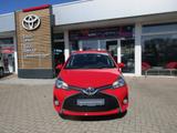 Toyota Yaris 1.0 Edition S - Toyota Yaris mit Benzin-Antrieb: Limousine, mit Klimaanlage