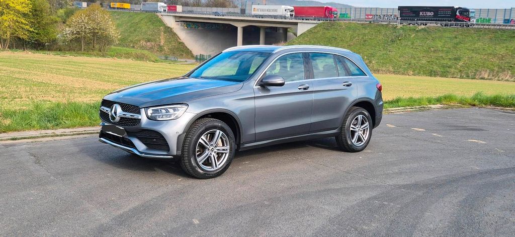 Image of Mercedes-Benz GLC 300