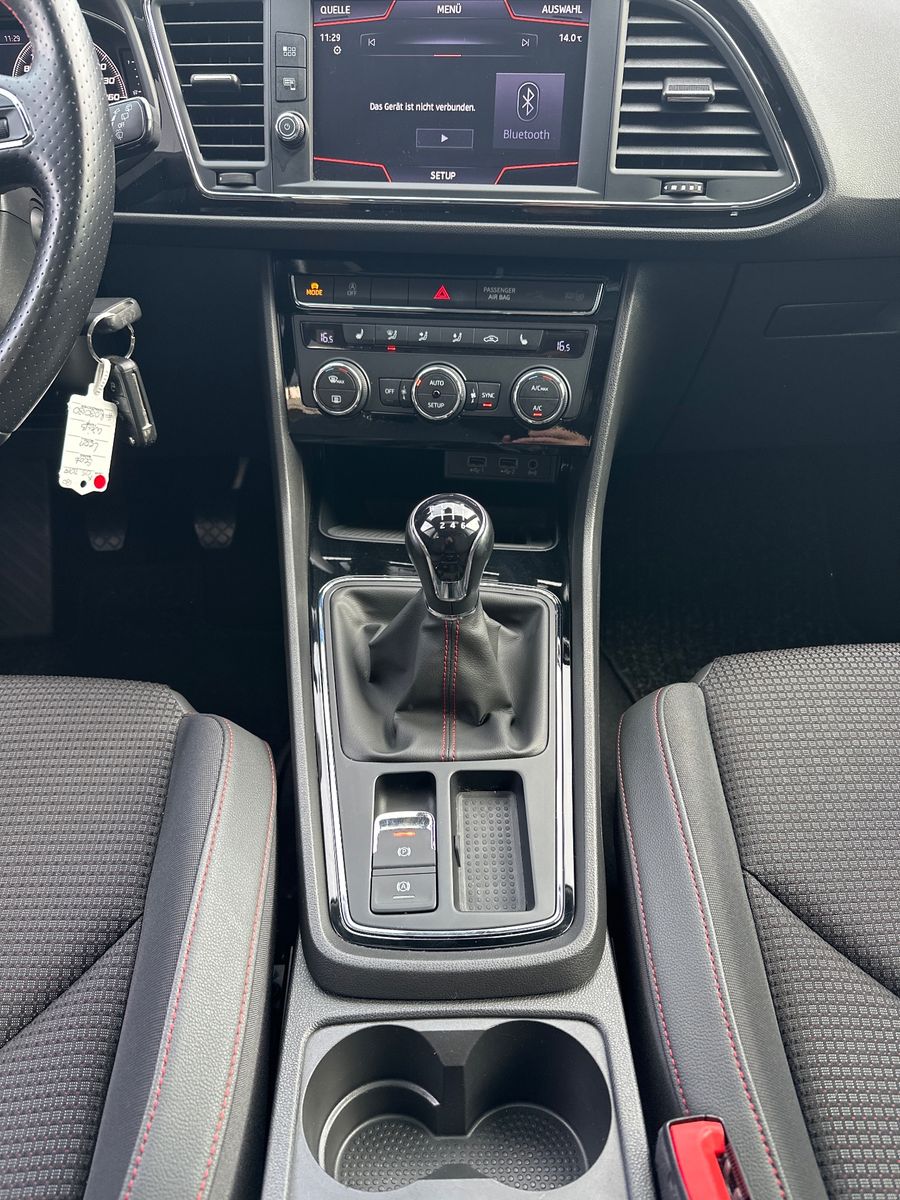 Fahrzeugabbildung SEAT Leon 1.5 TSI FR NAV+LED+SHZ+PANO+DAB+BEATS+18Zo