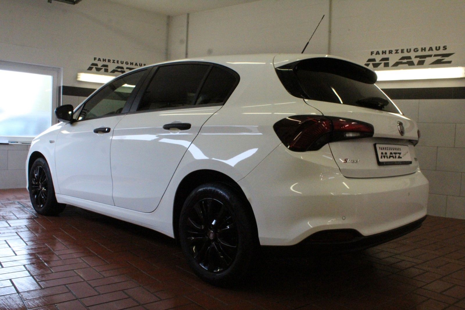 Fahrzeugabbildung Fiat Tipo 1.4   16V Street*5 Türer