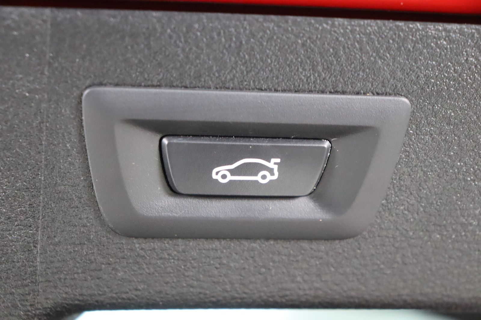 Fahrzeugabbildung BMW X6 M * HUD * LEDER * 360° Kamera