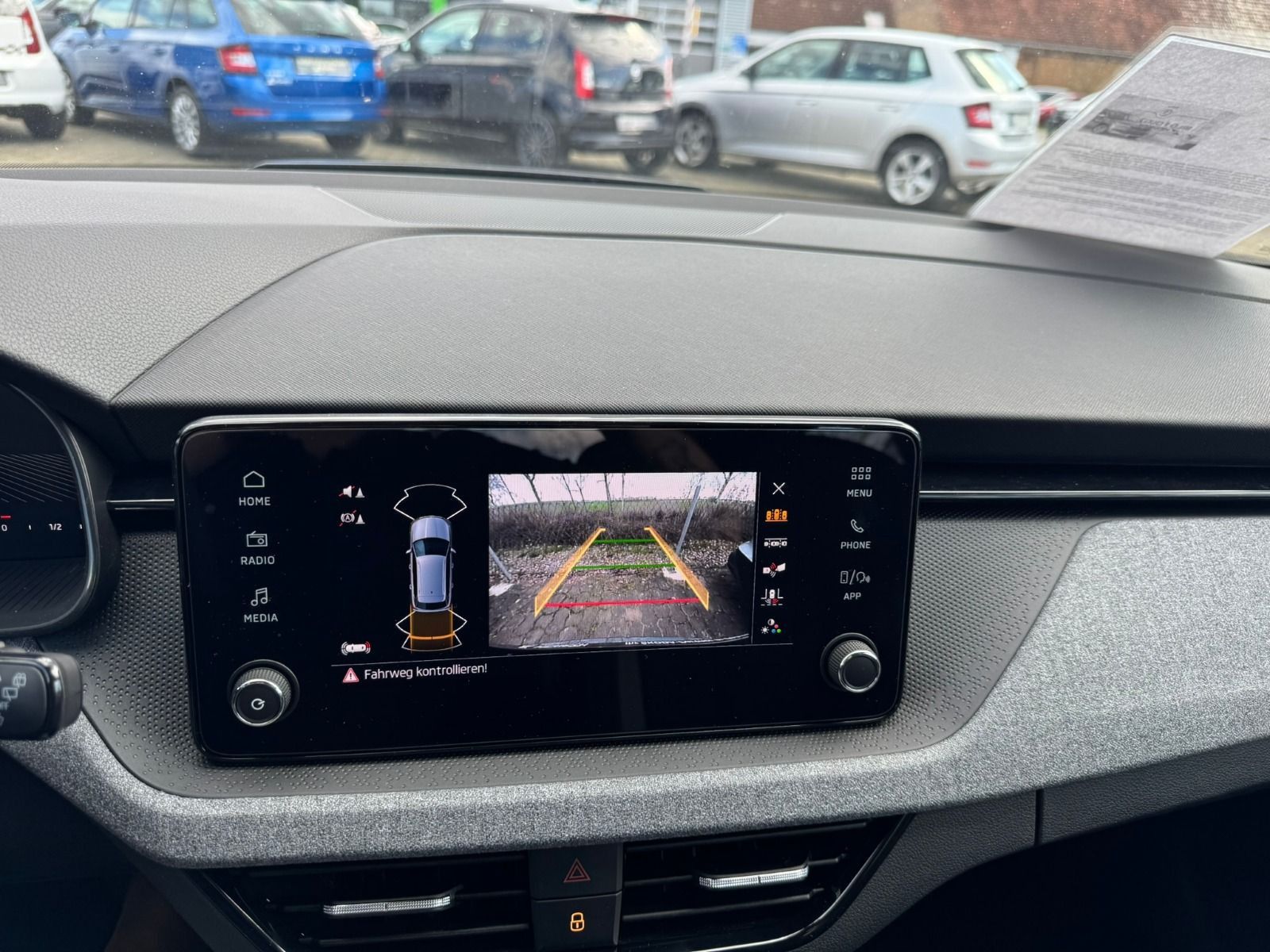 Fahrzeugabbildung SKODA Kamiq 1.0 TSI Selection OPF
