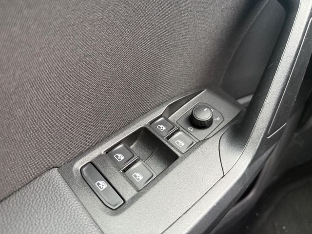Arona 1.0 TGI FR Navi ACC Apple CarPlay DAB+