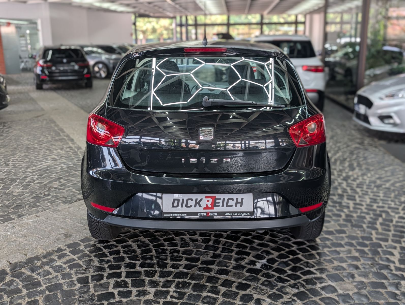 Fahrzeugabbildung SEAT Ibiza Reference Limo 1.4 EURO 5 TÜV KLIMA AUX