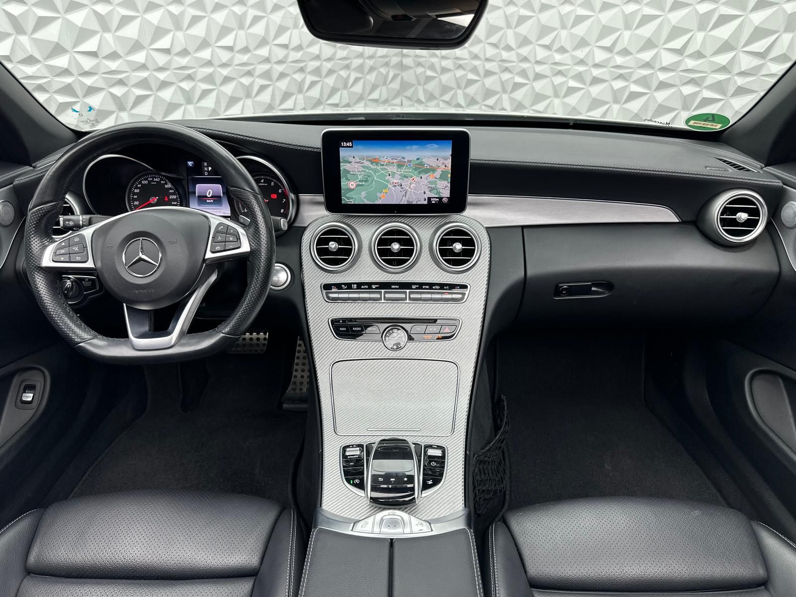 Fahrzeugabbildung Mercedes-Benz C 300 AMG DISTRO/AIRSCARF/BURMESTER/KEYLES/360°
